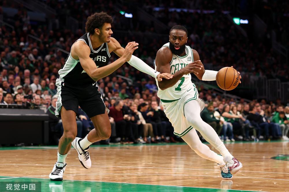 打下了坚实 打下了坚实