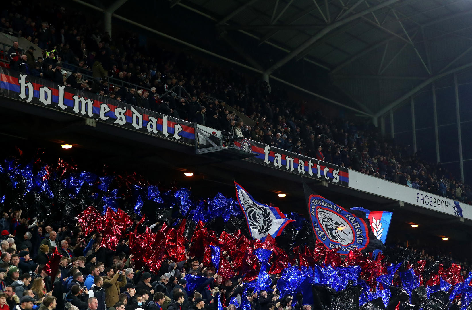 立即陷入混 立即陷入混