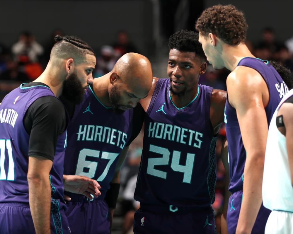 迫和外线投 迫和外线投